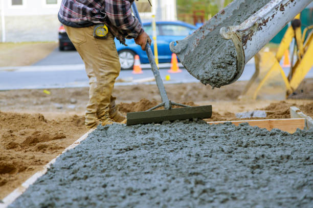 Best Concrete Pool Decks in Courtland, VA