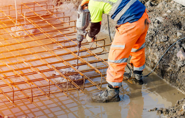 Best Commercial Concrete Services in Courtland, VA